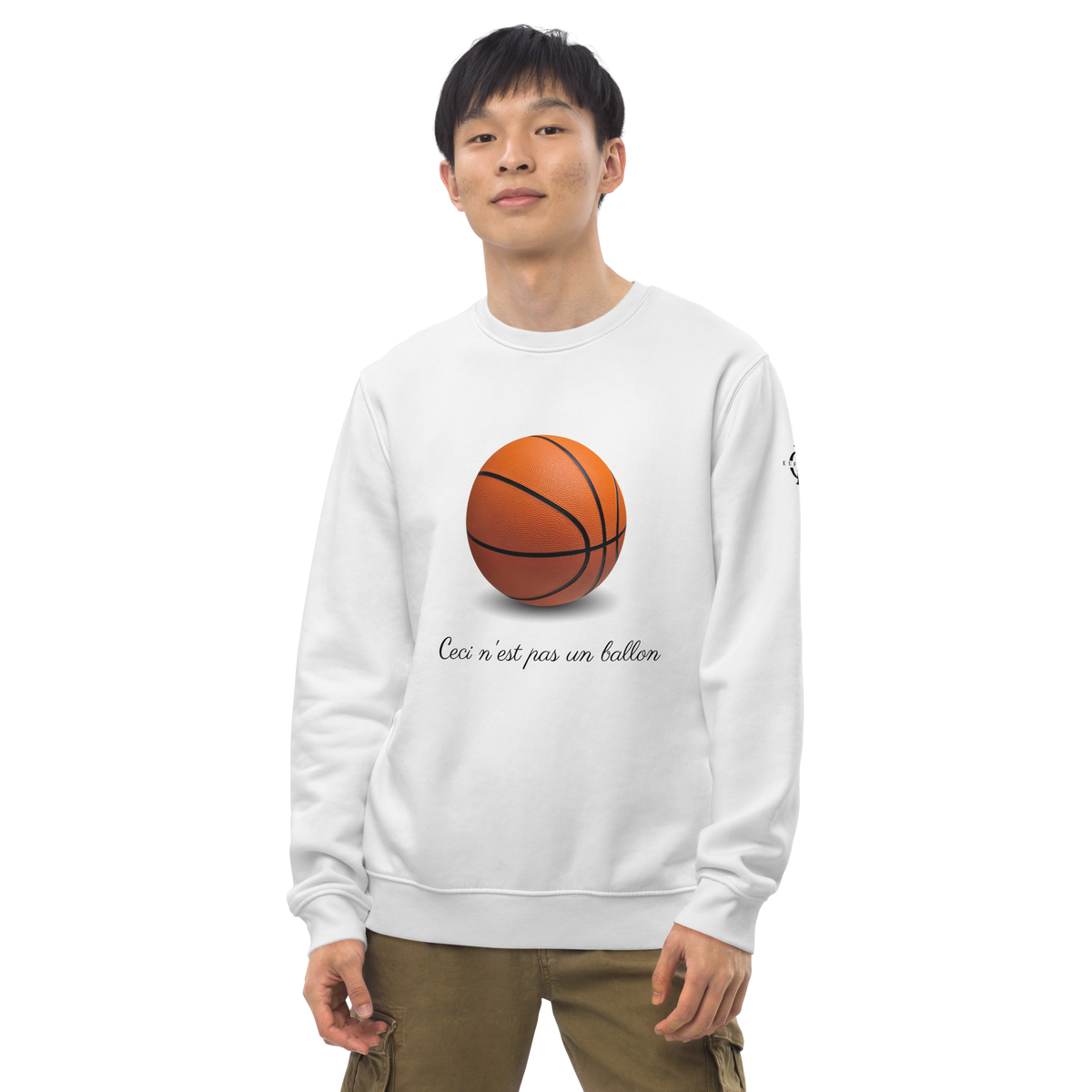 Sweatshirt Euphron « Ceci n'est pas un ballon de basketball », coloris blanc : La Trahison des images de Magritte revisitée avec un ballon de basket
