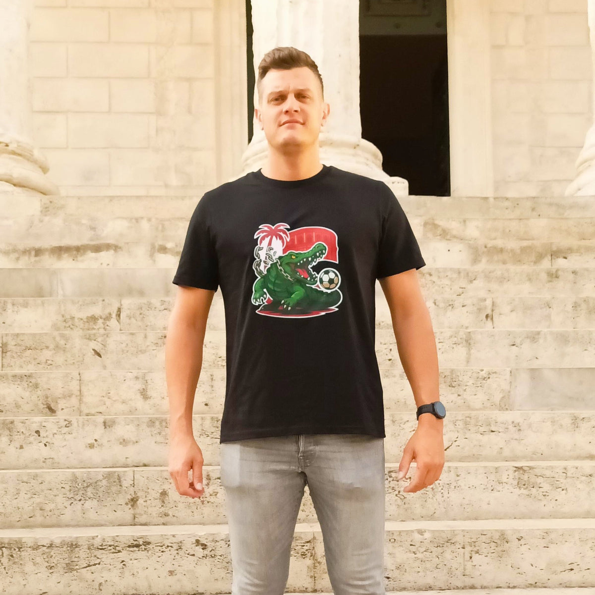 T-shirt Euphron « Crocodile Nîmois », coloris noir : le crocodile de Nîmes revisité par Euphron