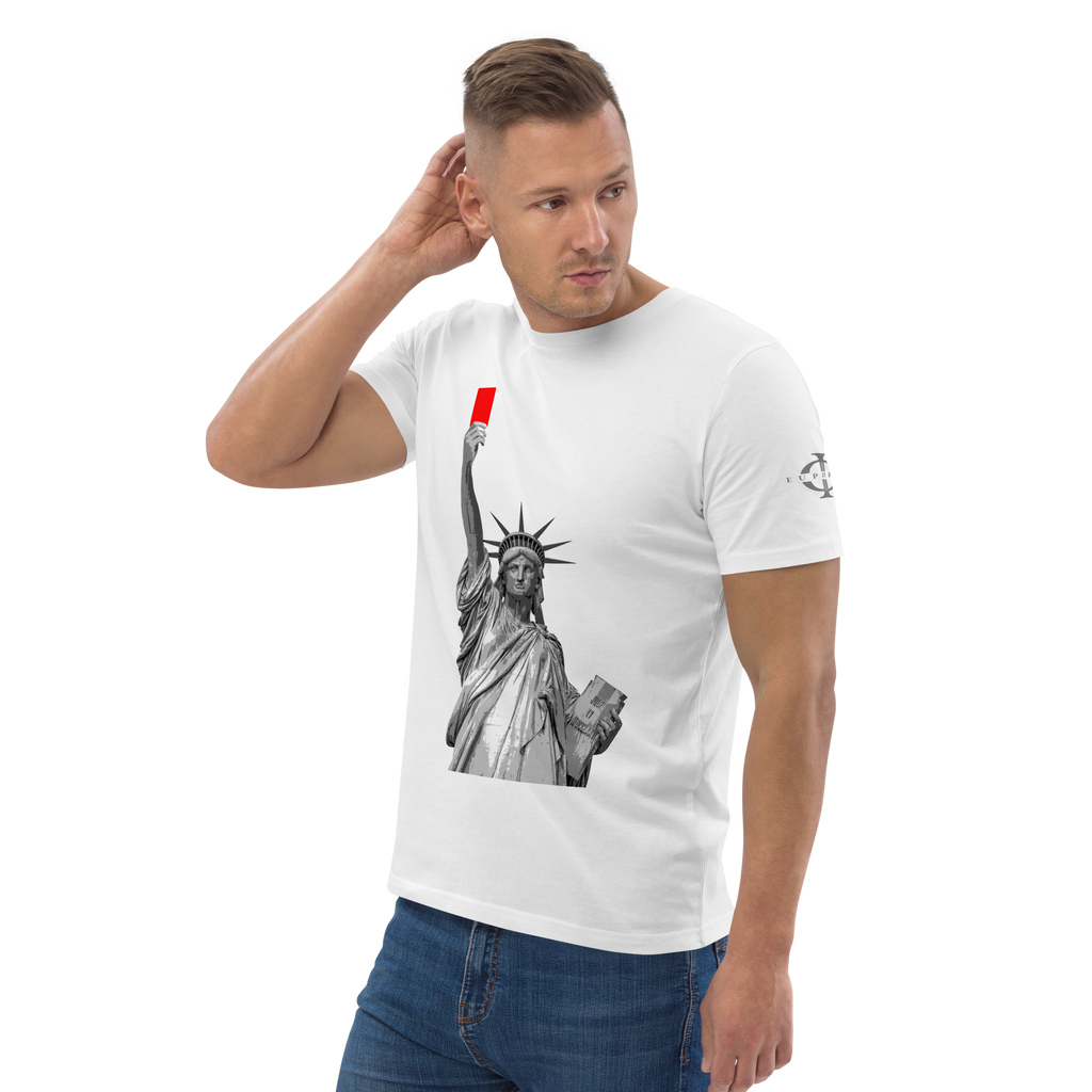 T-shirt Euphron « Liberty's Red Card », coloris blanc : la statue de la Liberté brandit un carton rouge – vue de trois quarts