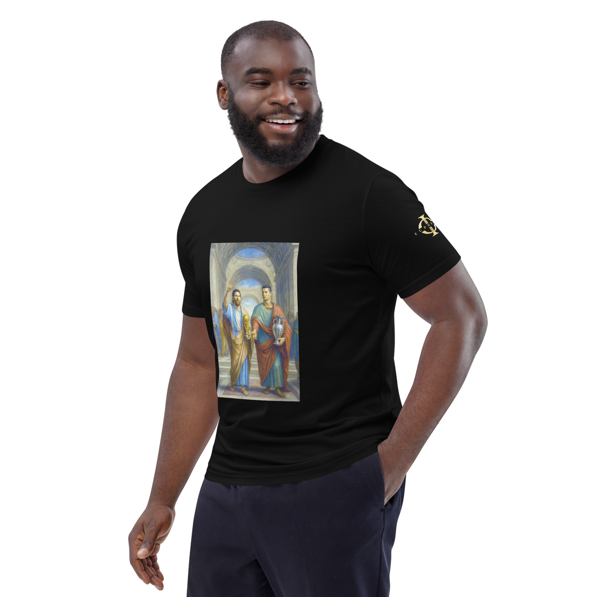 T-shirt Euphron « Messi et Ronaldo à l'Ecole d'Athènes », coloris noir : Messi et Ronaldo dans L'École d'Athènes de Raphaël – vue de trois quarts